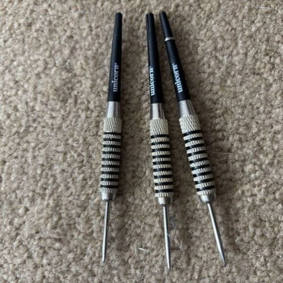3 Unicorn Darts *Read* - Picture 3 of 4